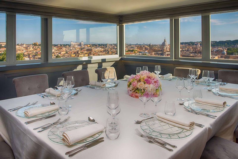 lunch villa luxury in Rome